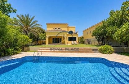 Villa - 4 Bedrooms - 5 Bathrooms for rent in District 4 - Jumeirah Park - Dubai