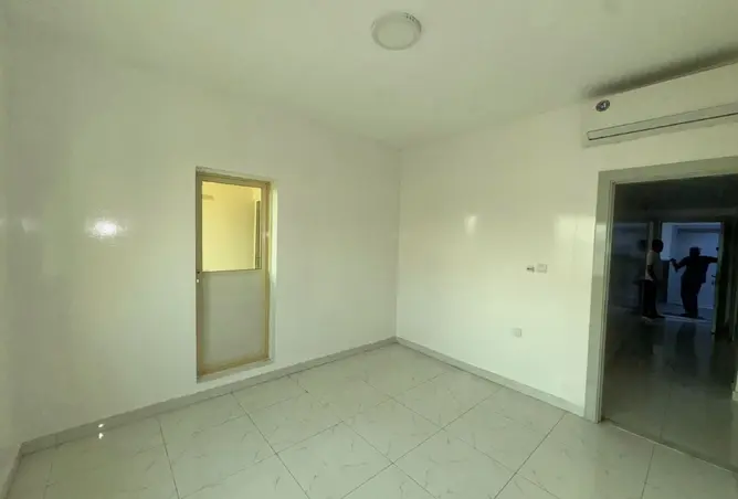 163232610 - Property Image 3