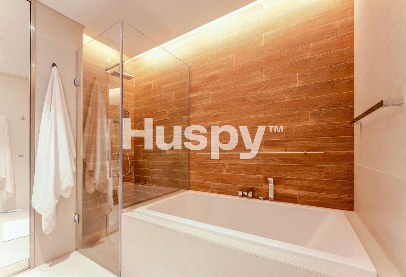 Corner Unit | Upgraded | Vacant photo 12