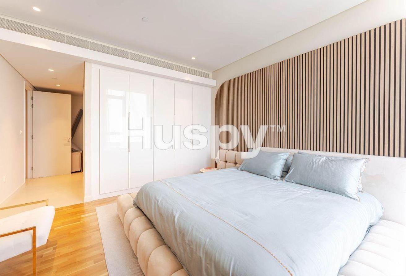 Corner Unit | Upgraded | Vacant photo 10