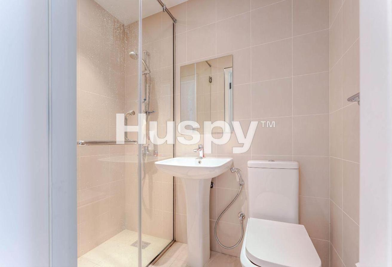 Corner Unit | Upgraded | Vacant photo 18