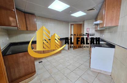Apartment - 3 - 5 for rent in Al Majaz 3 - Al Majaz - Sharjah