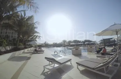 شقة - غرفة نوم - 2 حمامات للايجار في فندق الحمرا بالاس - قرية الحمرا - رأس الخيمة