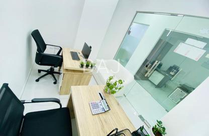 Office Space - Studio - 1 Bathroom for rent in Red Avenue - Al Garhoud - Dubai