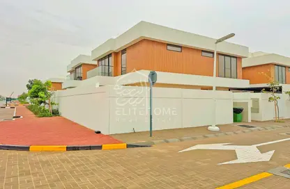 فيلا - 3 غرف نوم - 5 حمامات للايجار في الشارقة جاردن سيتي - الشارقة