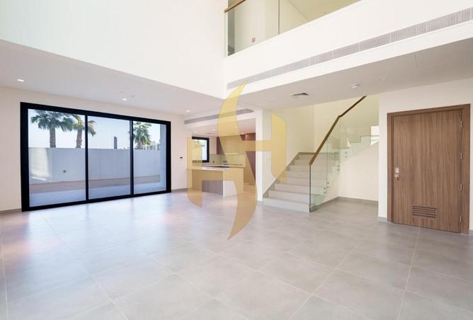 100857903 - Property Image 3