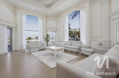 Villa - 4 - 6 for sale in Garden Homes Frond E - Garden Homes - Palm Jumeirah - Dubai Villa - 4 - 6 for sale in Garden Homes Frond E - Garden Homes - Palm Jumeirah - Dubai