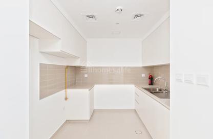 Apartment - 3 Bedrooms - 3 Bathrooms for rent in Zahra Apartments 2B - Zahra Apartments 2 - Zahra Apartments - Town Square - Dubai