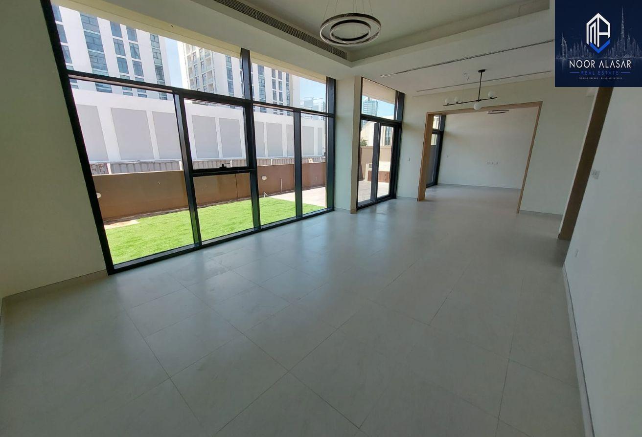 Massive 3BR space | Available | Family community photo 2