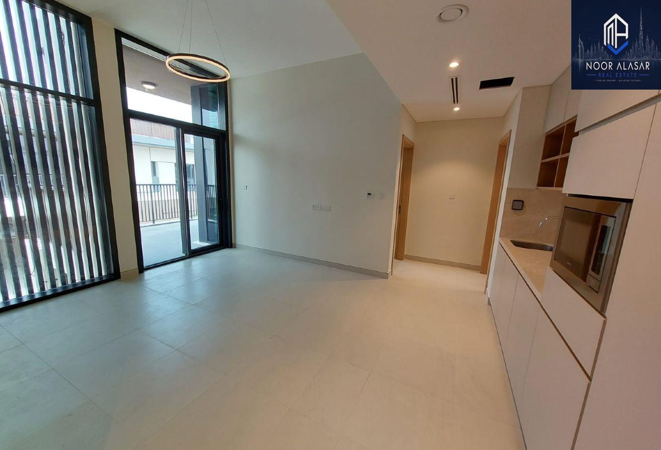 Massive 3BR space | Available | Family community photo 7