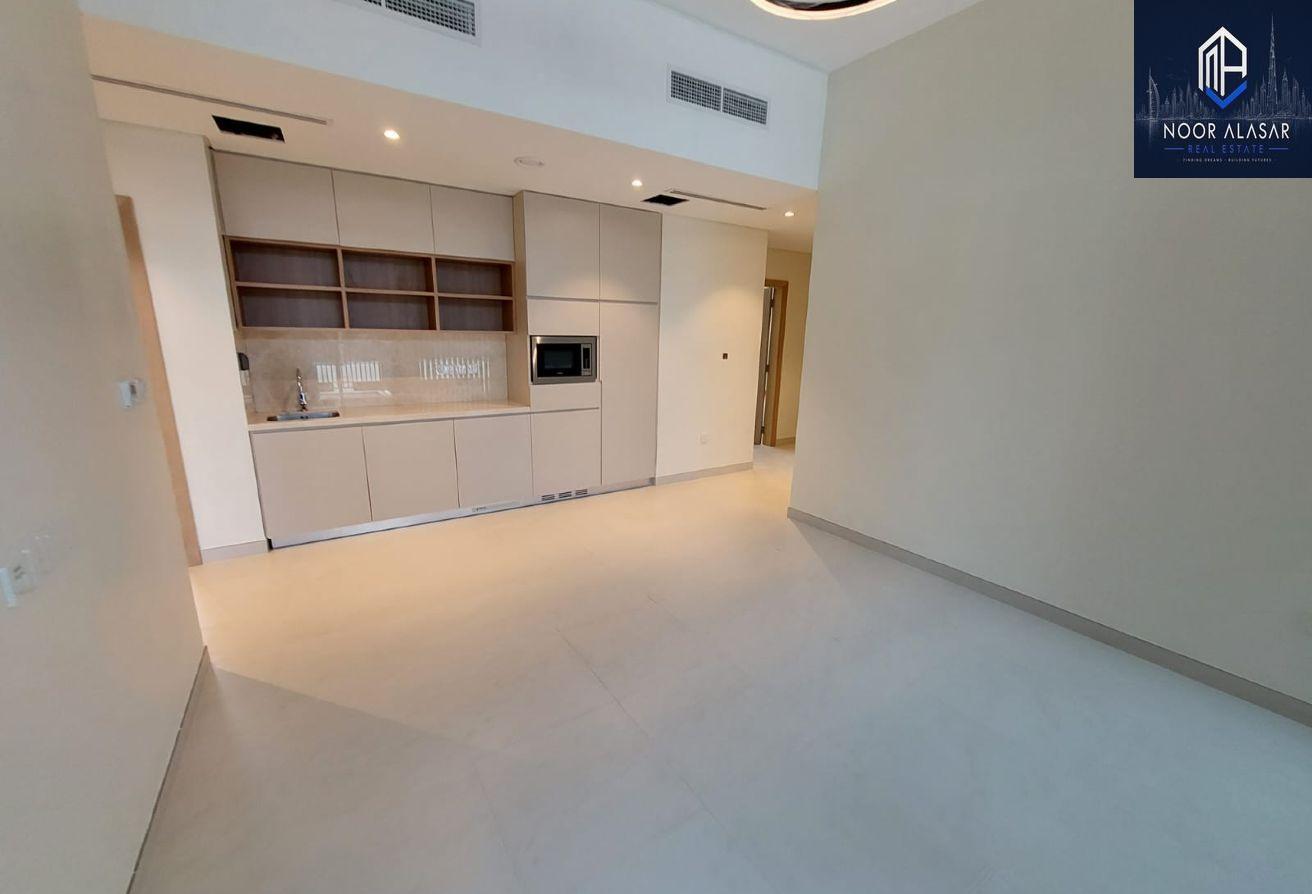 Massive 3BR space | Available | Family community photo 8