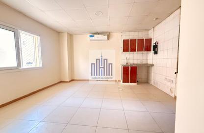 Apartment - Studio - 1 Bathroom for rent in Muwaileh - Sharjah Apartment - Studio - 1 Bathroom for rent in Muwaileh - Sharjah