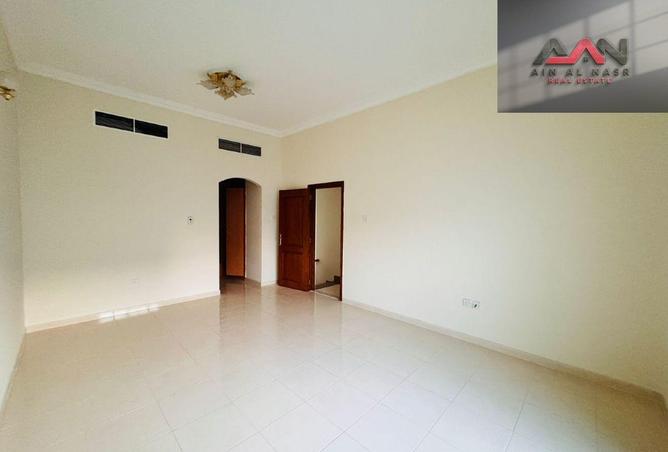 74257912 - Property Image 2