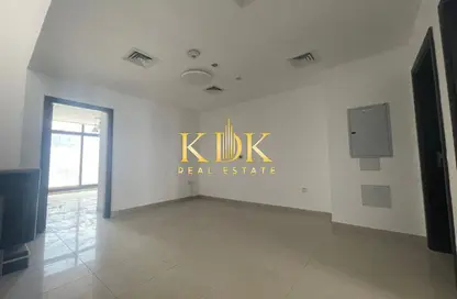 فيلا - 4 غرف نوم - 5 حمامات للايجار في لا ريفييرا - قرية جميرا الدائرية - دبي