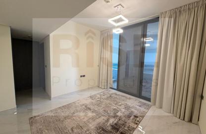 Apartment - 2 Bedrooms - 4 Bathrooms for sale in Samana Golf Avenue - Dubai Studio City - Dubai