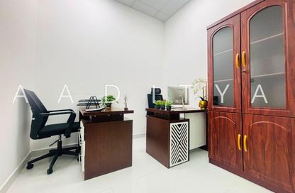 Office Space - Studio - 1 Bathroom for rent in Red Avenue - Al Garhoud - Dubai
