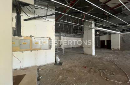Retail - Studio for rent in Building 47 - Dubai Healthcare City - Bur Dubai - Dubai