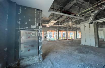 Retail - Studio for rent in Building 47 - Dubai Healthcare City - Bur Dubai - Dubai