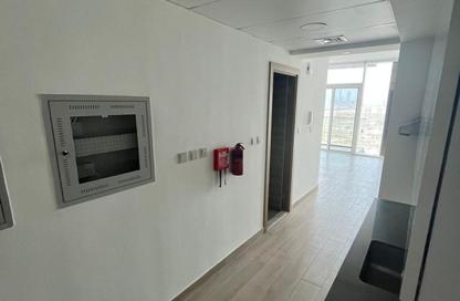 Apartment - Studio - 1 Bathroom for rent in Bloom Towers B - Bloom Towers - District 10 - Jumeirah Village Circle - Dubai