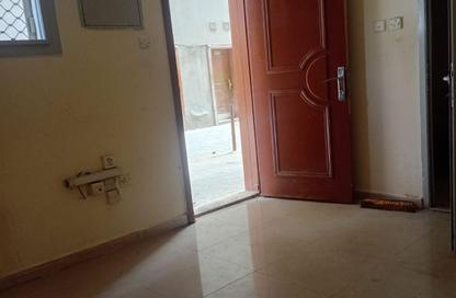 Apartment - Studio - 1 Bathroom for rent in Al Khan - Sharjah