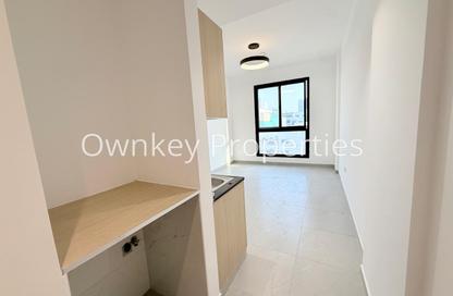Apartment - Studio - 1 Bathroom for rent in Muna Karama Building - Al Karama - Dubai