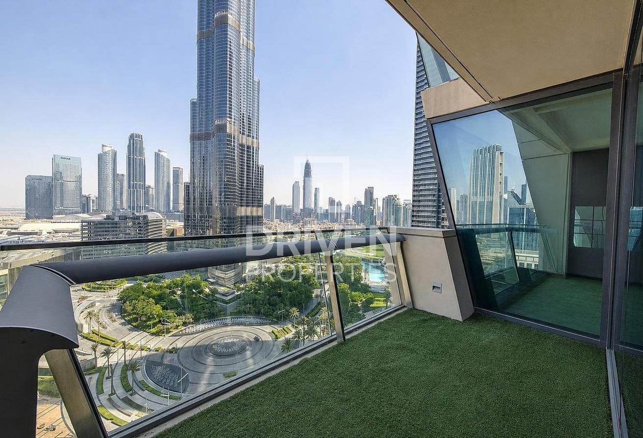 Burj Khalifa View | Spacious Layout | Vacant photo 25