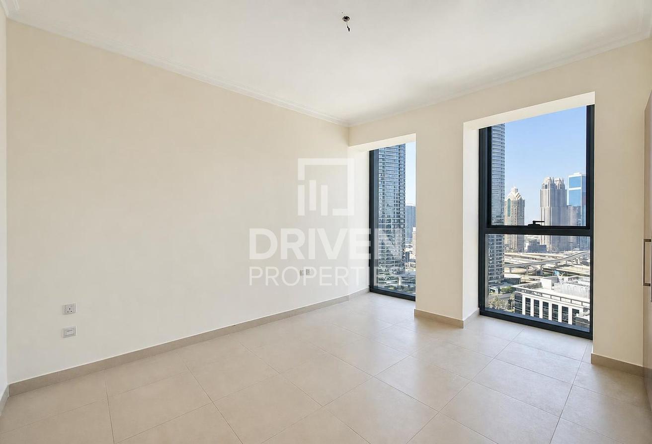 Burj Khalifa View | Spacious Layout | Vacant photo 10