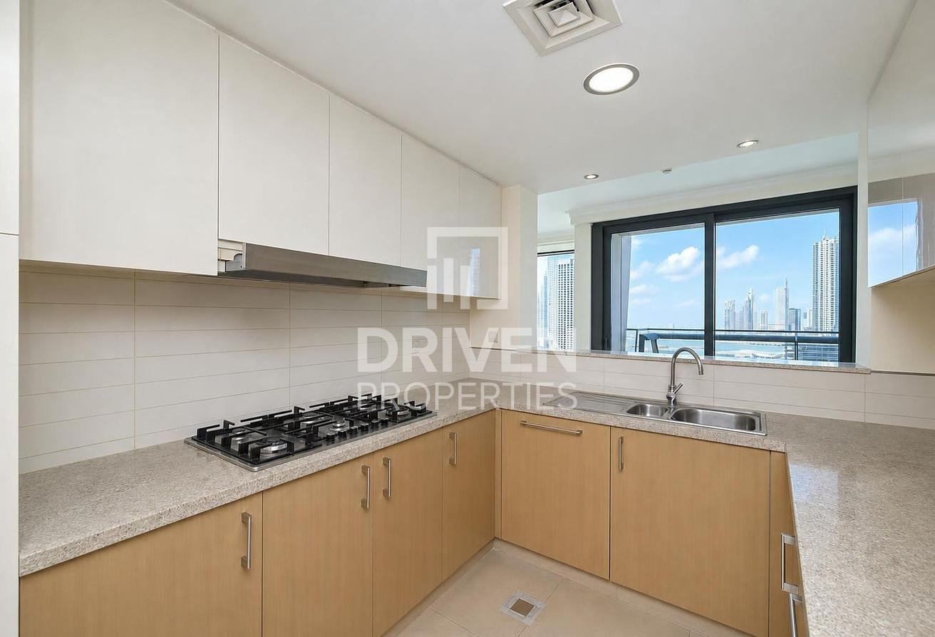 Burj Khalifa View | Spacious Layout | Vacant photo 21