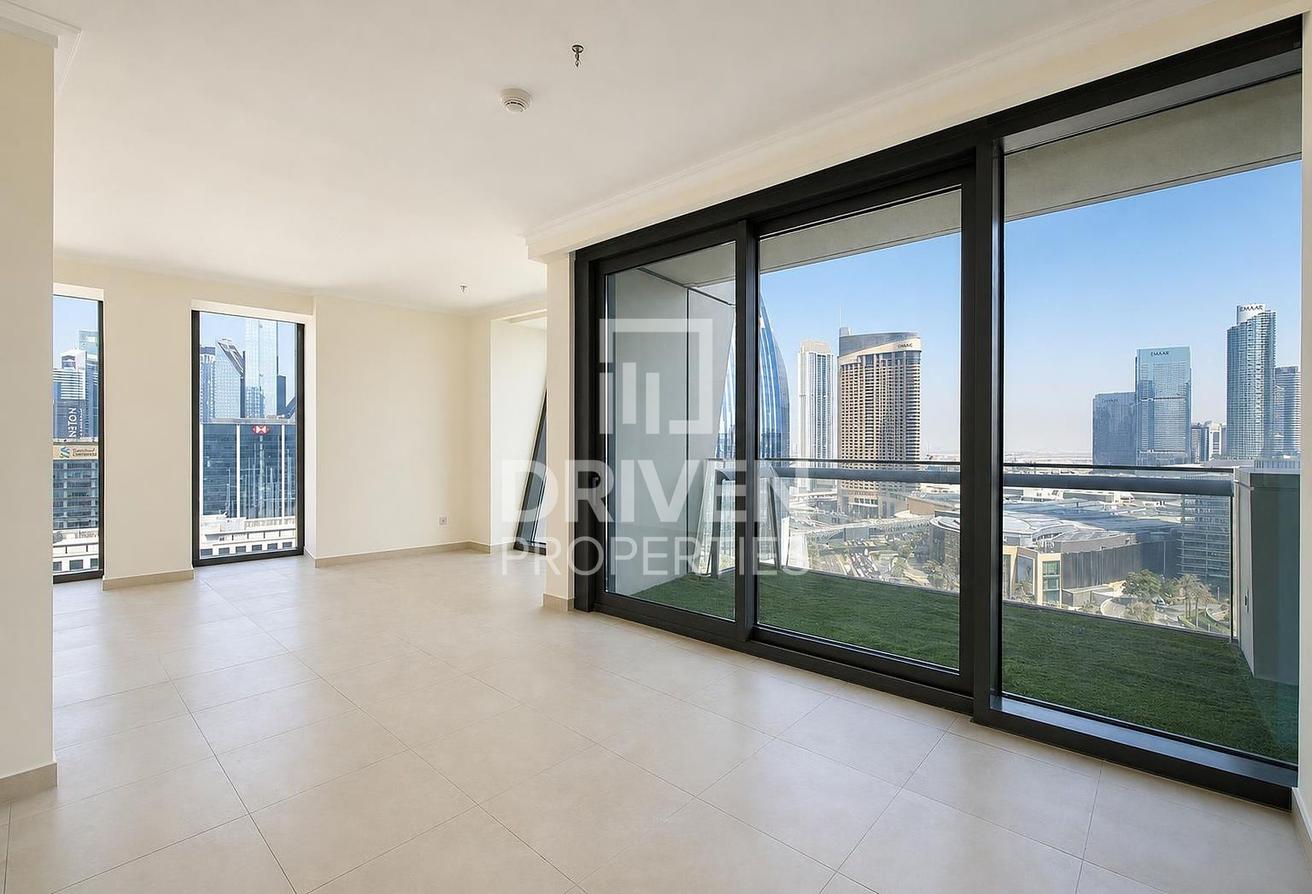 Burj Khalifa View | Spacious Layout | Vacant