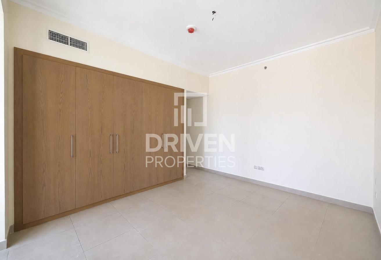 Burj Khalifa View | Spacious Layout | Vacant photo 16