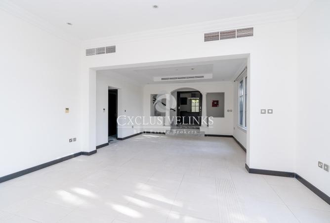 73118845 - Property Image 2