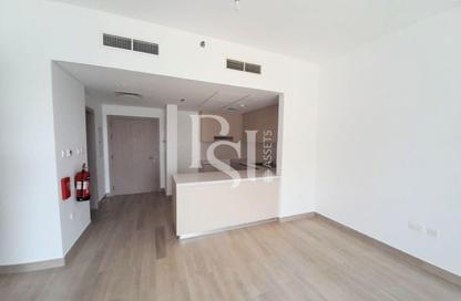 Apartment - 2 Bedrooms - 2 Bathrooms for rent in Waters Edge - Yas Island - Abu Dhabi