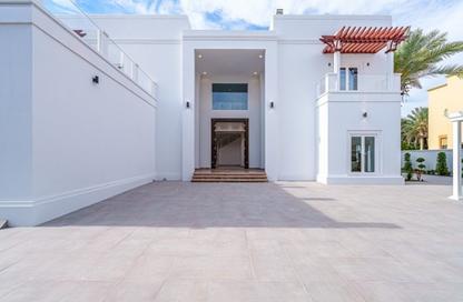 Villa - 5 Bedrooms - 6 Bathrooms for rent in Sector H - Emirates Hills - Dubai