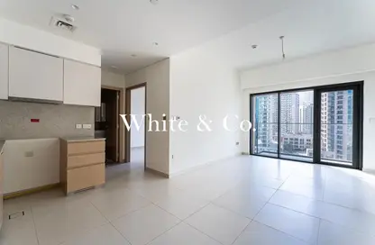 Apartment - 1 Bedroom - 1 Bathroom for rent in Burj Royale - Downtown Dubai - Dubai