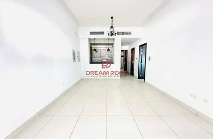 Apartment - 1 Bedroom - 2 Bathrooms for rent in Venus Residence - District 12 - Jumeirah Village Circle - Dubai