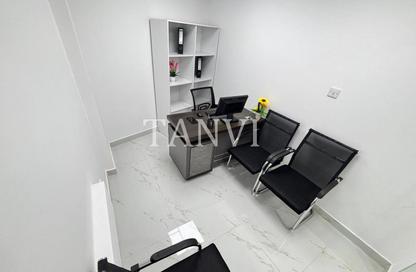 Office Space - Studio - 1 Bathroom for rent in Reem Residency - Al Karama - Dubai