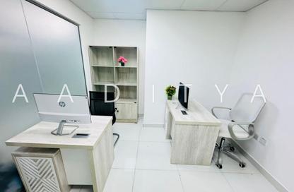 Office Space - Studio - 1 for rent in Silver Home Building - Hor Al Anz - Deira - Dubai Office Space - Studio - 1 for rent in Silver Home Building - Hor Al Anz - Deira - Dubai