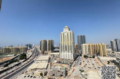 Apartment - 2 Bedrooms - 3 Bathrooms for sale in Gulfa Towers - Al Rashidiya 1 - Al Rashidiya - Ajman