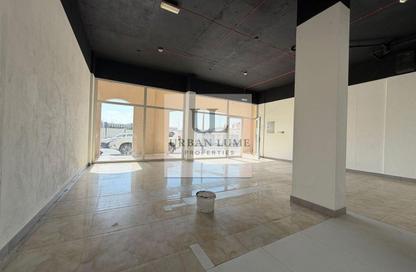 Shop - Studio - 1 Bathroom for rent in Building Q04 - France Cluster - International City - Dubai