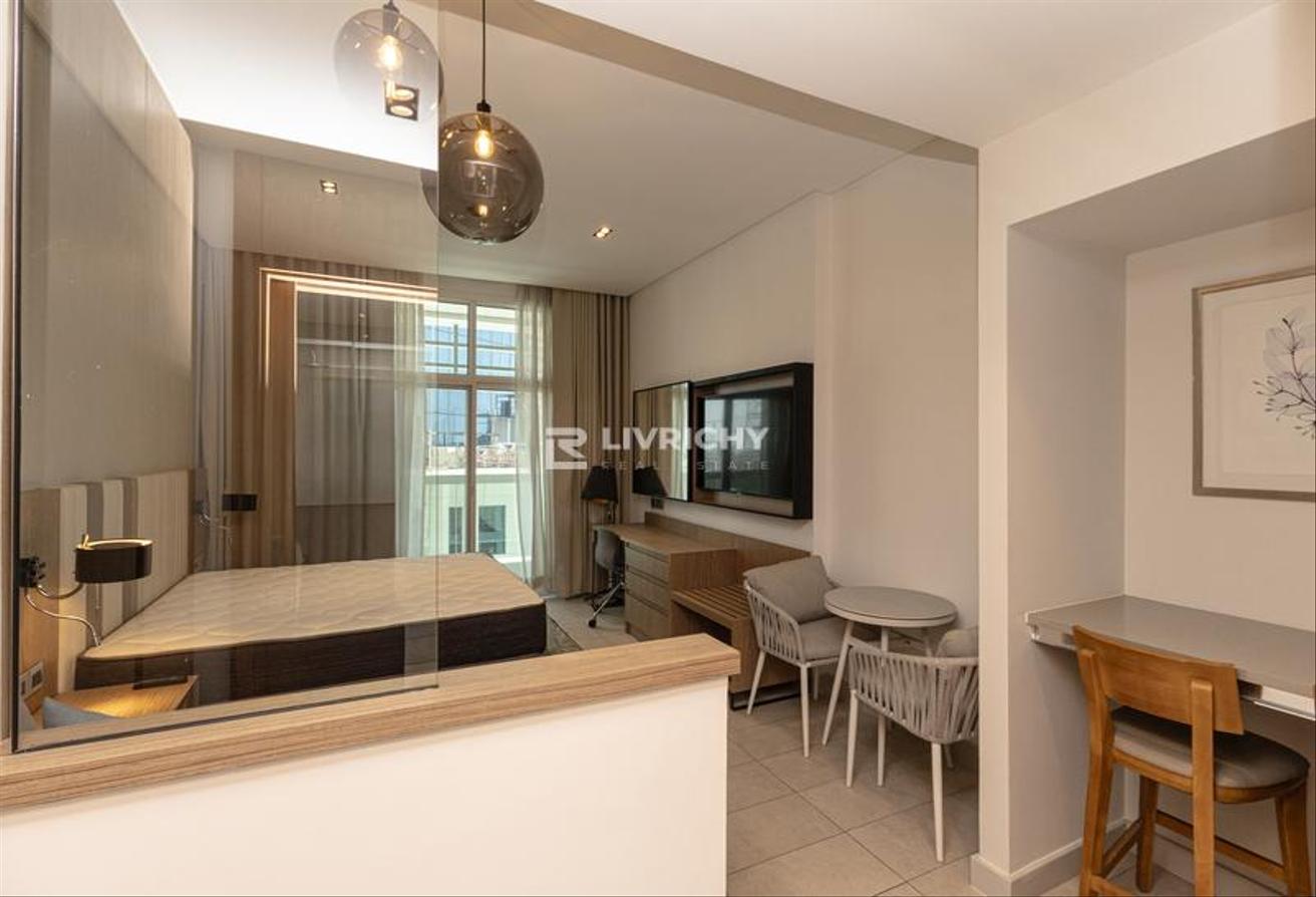 VACANT | FURNISHED | BRIGHT N SPACIOUS photo 3