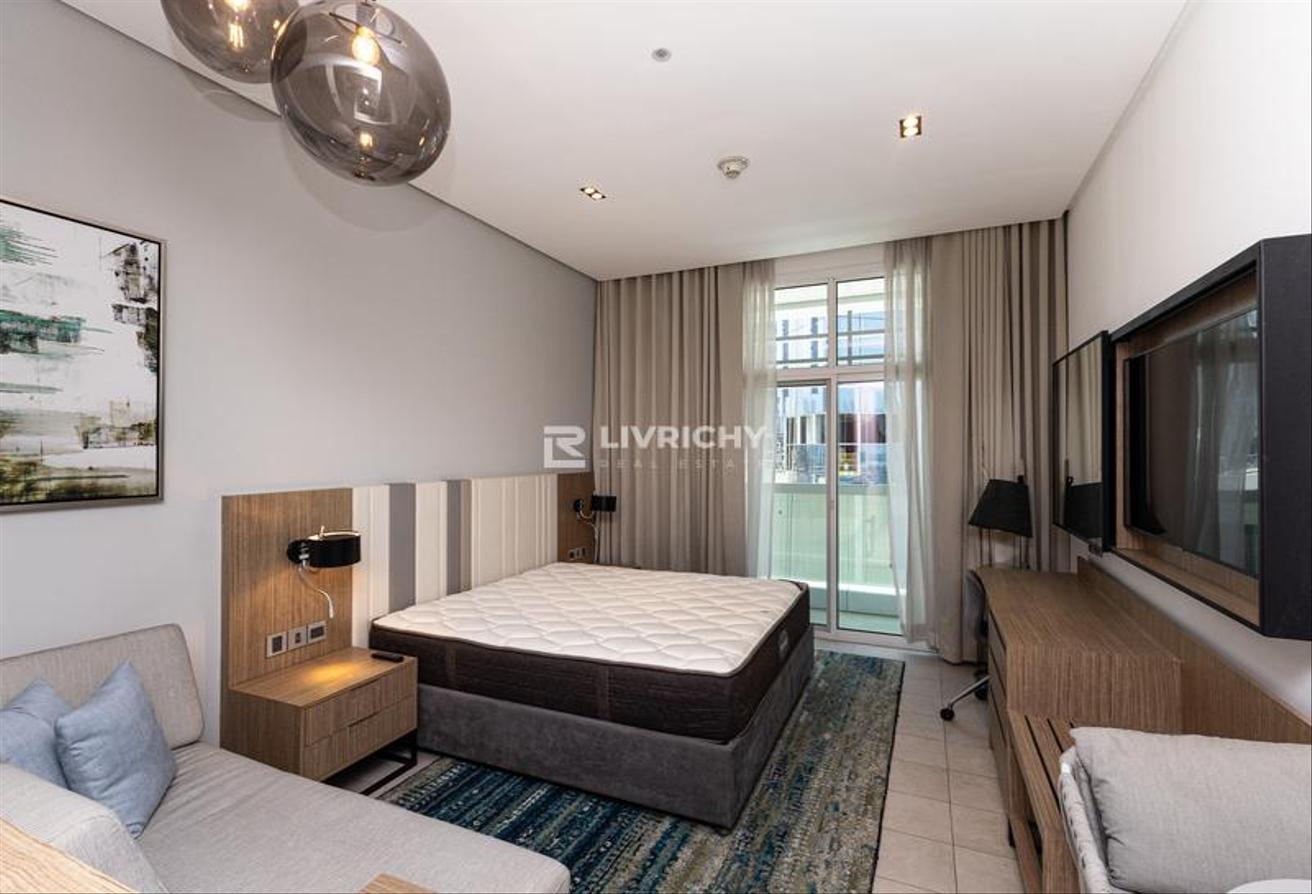 VACANT | FURNISHED | BRIGHT N SPACIOUS photo 5