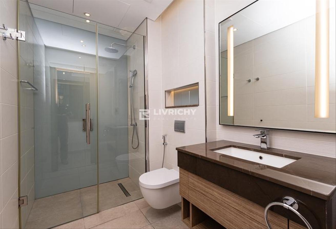 VACANT | FURNISHED | BRIGHT N SPACIOUS photo 10
