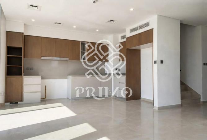 4-bed townhouse in Joy — photo 2