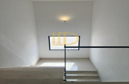 Villa - 5 Bedrooms - 7 Bathrooms for rent in Al Aweer 1 - Al Aweer - Dubai Villa - 5 Bedrooms - 7 Bathrooms for rent in Al Aweer 1 - Al Aweer - Dubai