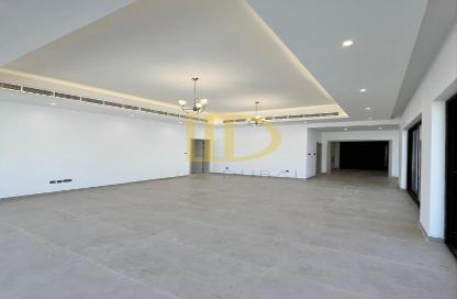 Villa - 5 Bedrooms - 7 Bathrooms for rent in Al Aweer 1 - Al Aweer - Dubai