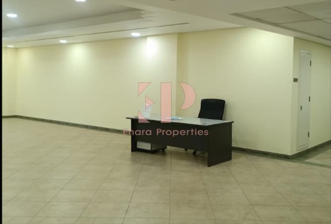Well Maintained | Spacious | Ready to Move In photo 3