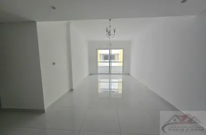 Apartment - 2 Bedrooms - 3 Bathrooms for rent in Muweileh Community - Muwaileh Commercial - Sharjah Apartment - 2 Bedrooms - 3 Bathrooms for rent in Muweileh Community - Muwaileh Commercial - Sharjah