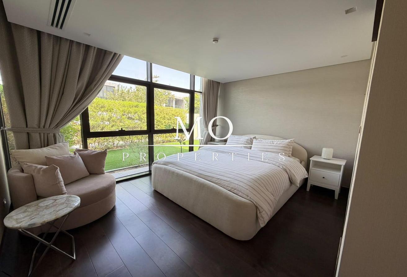 Full Golf Course View l Unfurnished Ready To Move photo 5