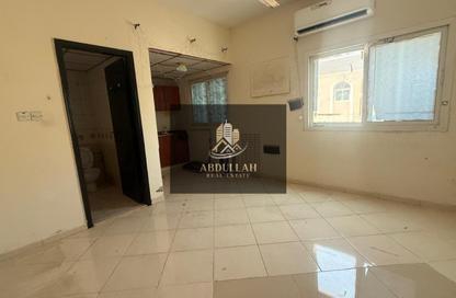 Apartment - Studio - 1 Bathroom for rent in Muwaileh 3 Building - Muwaileh - Sharjah