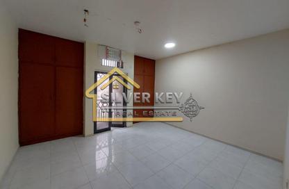 Apartment - 3 Bedrooms - 2 Bathrooms for rent in Abu Shagara building - Abu shagara - Sharjah